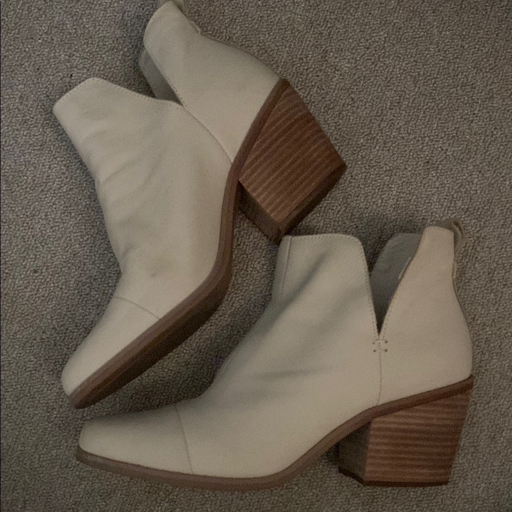 Tom’s Everly Boot 9.5 - Picture 2 of 5